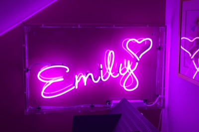 How Neon signs can brighten your home