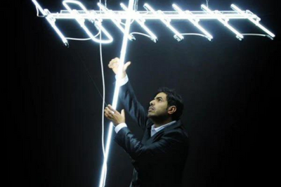 Why Is Neon Making an Endangered Craft?