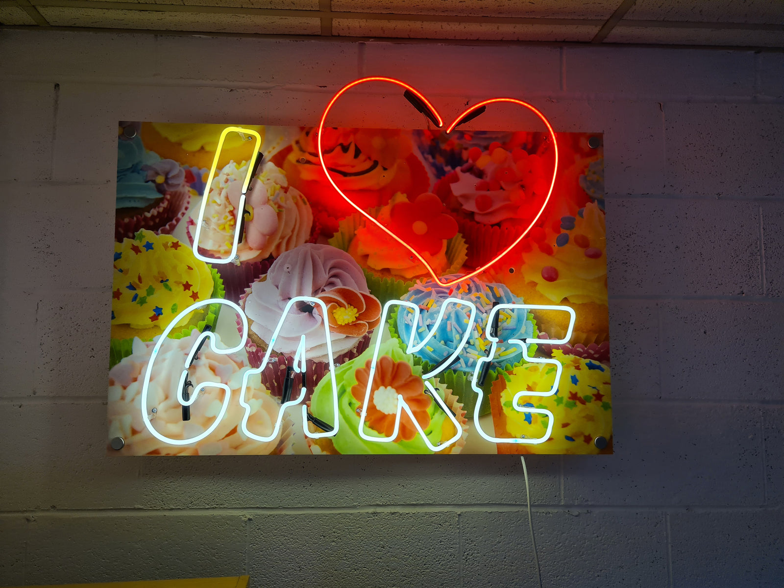 I (Heart) CAKE Neon Sign