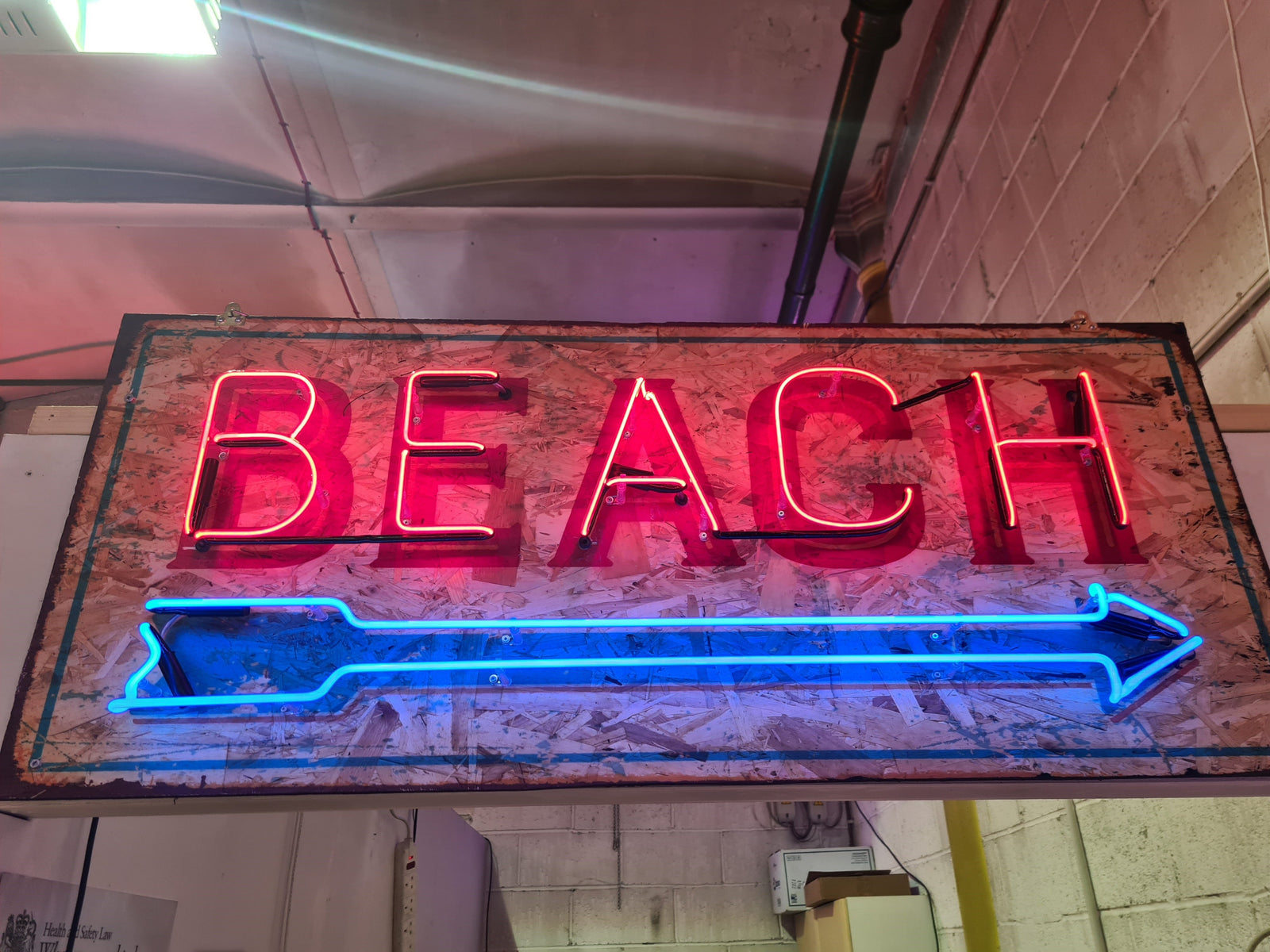 BEACH Neon Sign