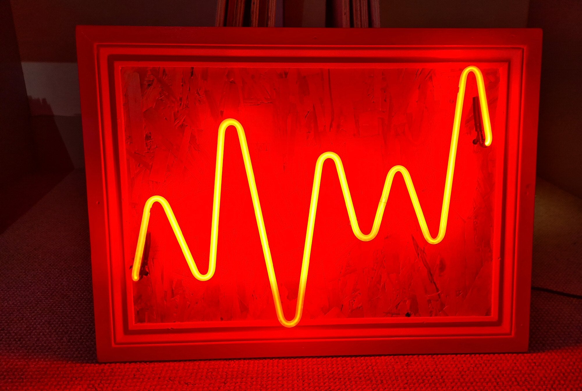 Zig Zag Line (OSB) Neon Light